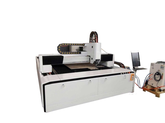 Nowa maszyna do cięcia laserem CNC typu 1530 z blachy ze stali nierdzewnej